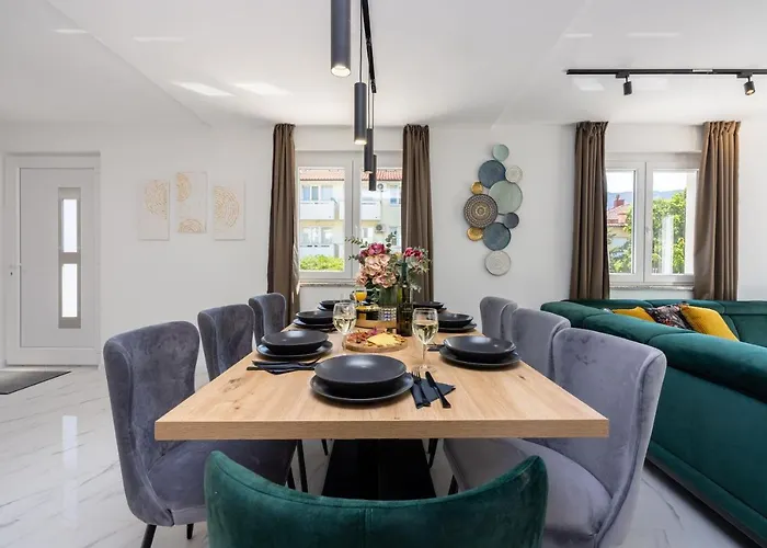 Semesterbostad House Kety *