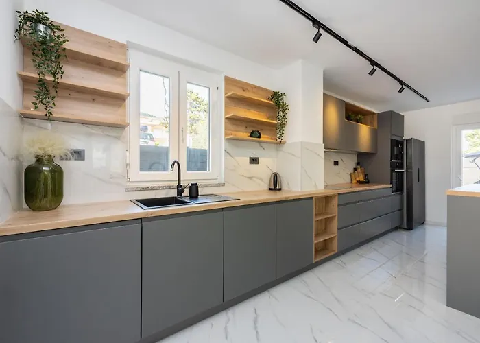 Semesterbostad House Kety