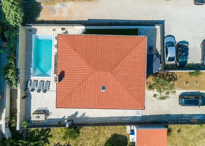 House Kety Semesterbostad *