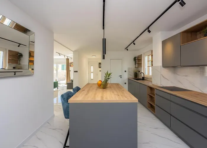 House Kety Semesterbostad *