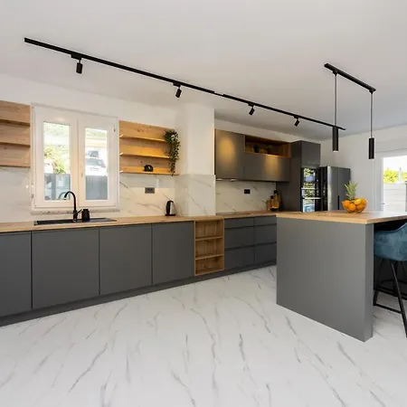 Hébergement de vacances House Kety *